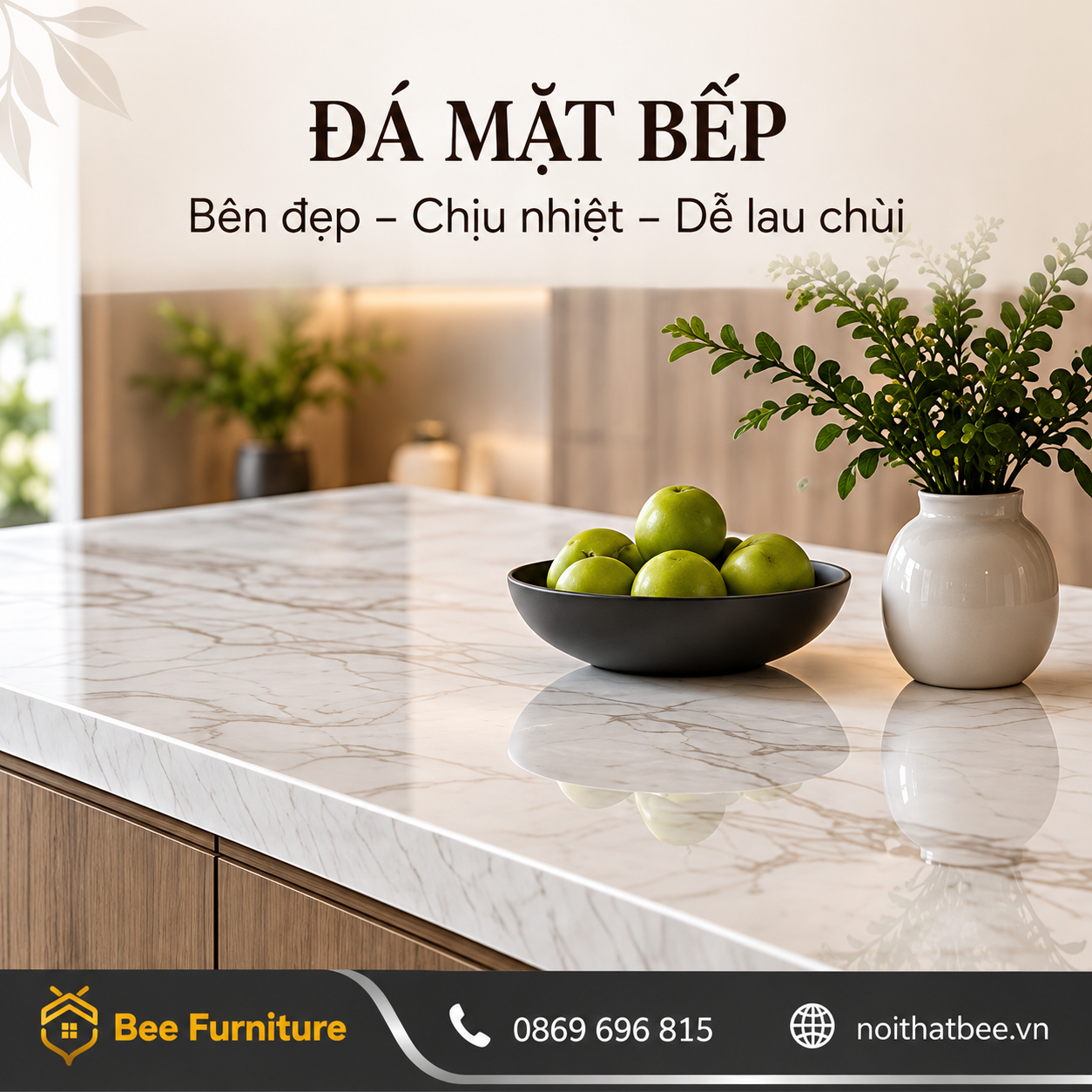 Đá mặt bếp và ốp tường giữa hai hệ tủ